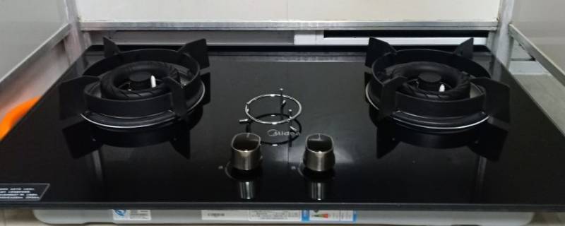 钢化玻璃煤气灶会爆炸吗（煤气灶玻璃的会爆炸吗）