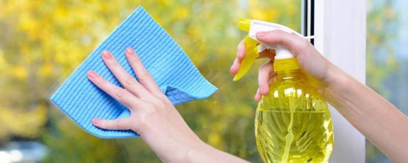 下雪天能擦玻璃吗 下雪天可以擦玻璃吗