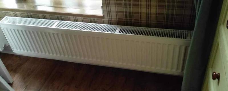 衣服可以直接放暖气片上烤吗（衣服可以直接放在暖气片上吗）