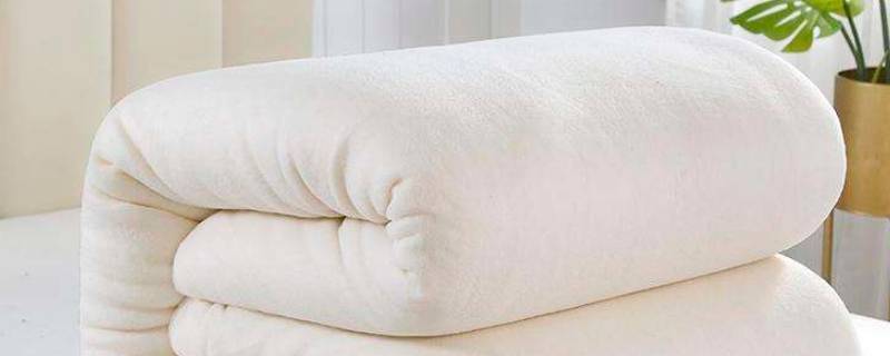 棉花被一拍打灰尘很多怎么办（新棉花被拍打有很多灰是怎么回事）