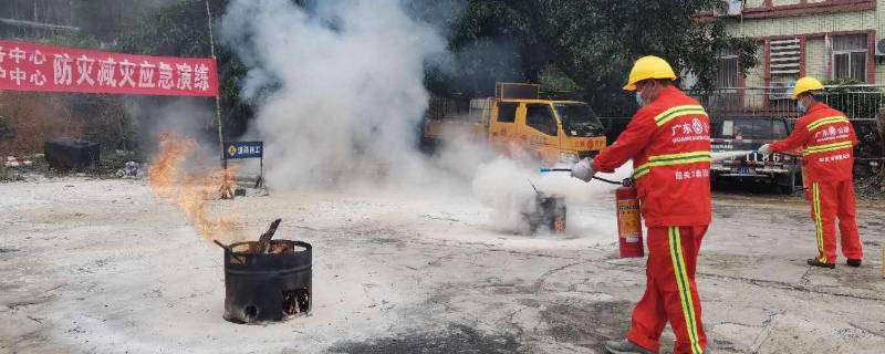 灭火的主要措施（下列哪项属于冷却法灭火的主要措施）