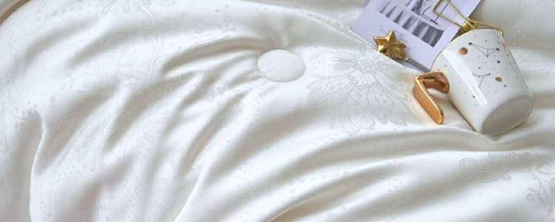 大豆被可以放在太阳下暴晒吗（大豆被能不能在阳光下晾晒）