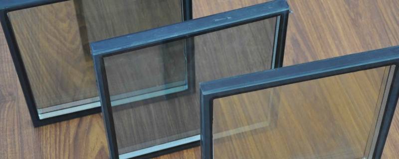 用报纸擦玻璃会不会起雾（用报纸擦汽车玻璃会起雾吗）