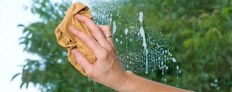 玻璃怎么擦才没有水印（玻璃器怎么擦才没有水印）