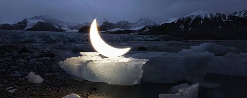 如何将月亮分成六份 两条线把月亮分成六份