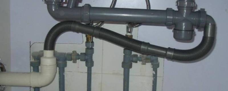 厨房往楼下渗水怎么办（厨房下水管道漏水怎么办）