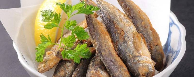 炸鱼为什么会有很多泡沫 油炸鱼有很多泡沫