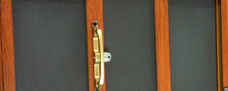 厨房油污纱窗怎么能擦洗干净 怎样清洗厨房纱窗上的油污