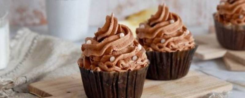 做蛋糕用什么奶油 做蛋糕用什么奶油最好吃