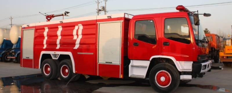中国消防车怎么叫（中国消防车怎么叫的警鸣声）