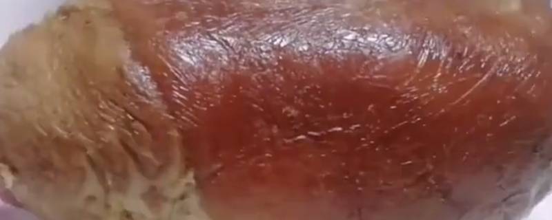 保鲜膜压肘花的做法 保鲜膜压肘子的做法