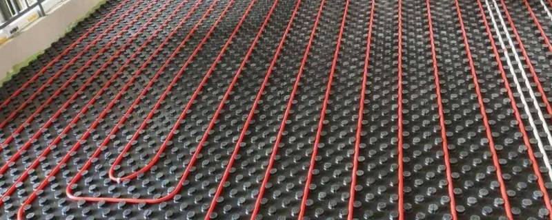 地热脚踩着不凉不热正常吗（脚底踩热地面对身体好吗）