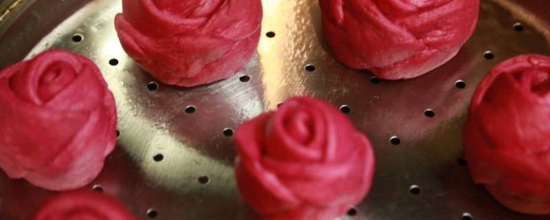 红色馒头用什么蔬菜汁（红菜头汁做馒头怎么颜色好看）