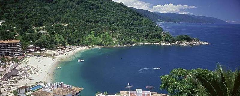 美国南临什么湾（美国东南临什么湾）