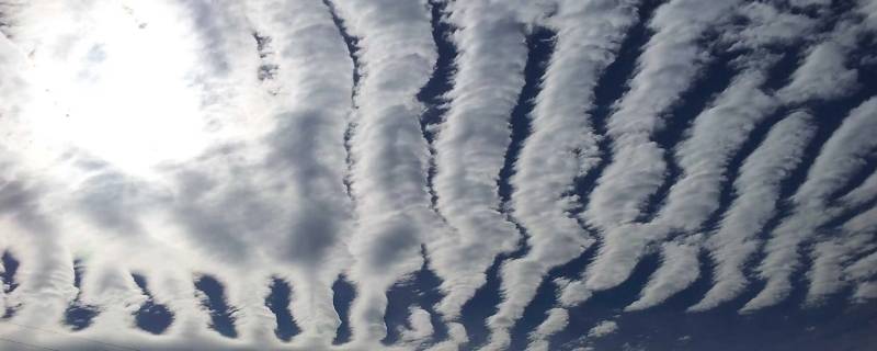 透光高积云的特点（透光高积云的特点 简说）