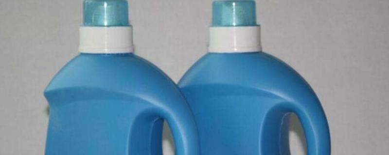 中性洗衣液可以洗羽绒服吗（羽绒服可用洗衣液洗不）