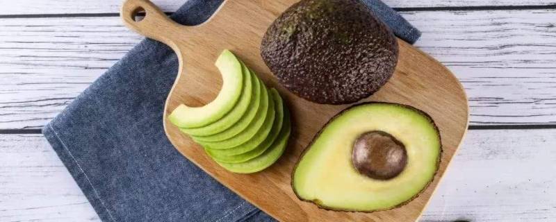 牛油果要不要放冰箱（牛油果要不要放冰箱冷藏）