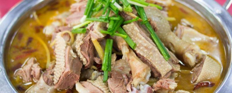 鹅煲汤需要放些什么材料（家常炖鹅汤放什么食材最好）