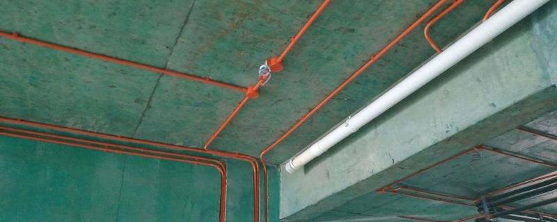 电线为什么不能走顶 电线能走顶吗
