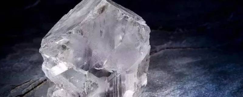 金刚石可以燃烧吗（金刚石能燃烧吗?如果可以,燃点是多少?）