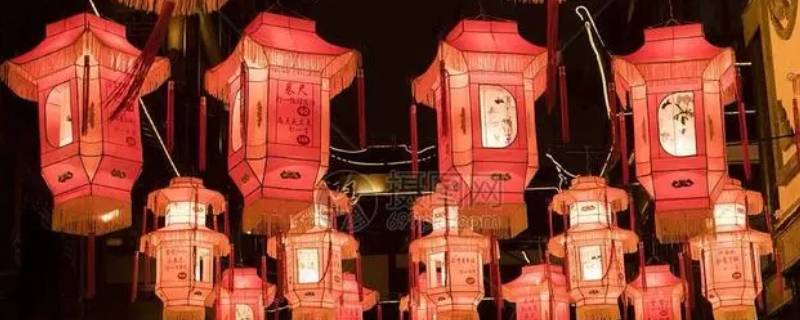 挑灯笼是什么意思 为什么挑灯笼