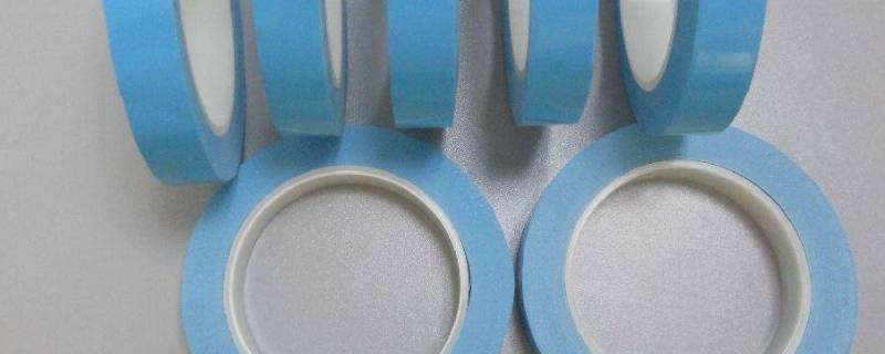 双面胶粘在墙上怎么处理才能弄干净（双面胶粘墙上怎么弄下来不留痕迹）