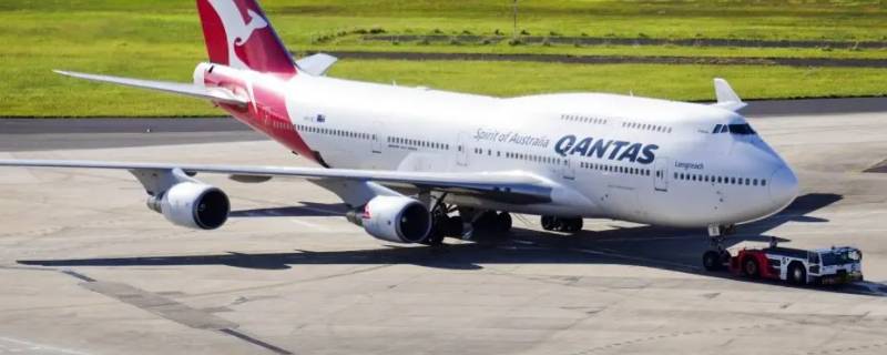 飞机落地到出机场要多久（飞机落地到出机场要多久有行李）