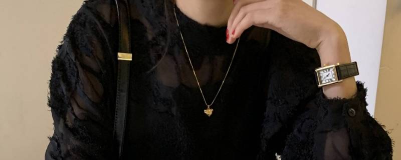 黑衣服洗好多遍都浮毛正常吗 黑衣服洗好多遍有浮毛