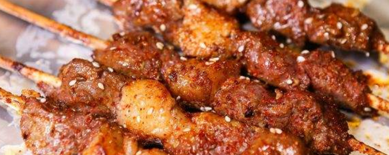 空气炸锅烤羊肉串用锡纸吗（空气炸锅烤羊排要不要包锡纸）