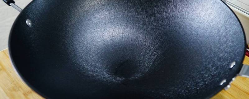 锅有铁锈怎么处理（有涂层的不粘锅有铁锈怎么处理）