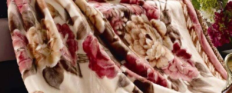 毛毯盖在被子上面还是下面暖和 毛毯盖在上层还是下层