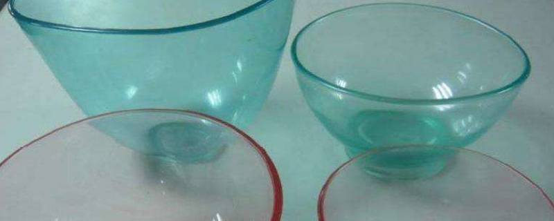 塑料碗可以用开水烫吗（塑料碗可以用热水加热吗）