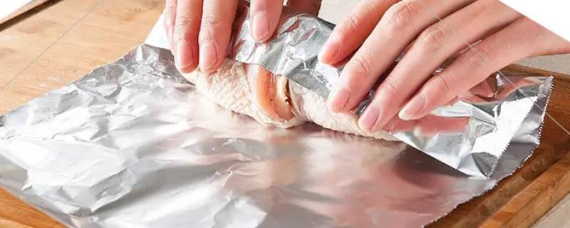 烘焙纸和锡纸的区别 烘焙纸与锡纸的区别