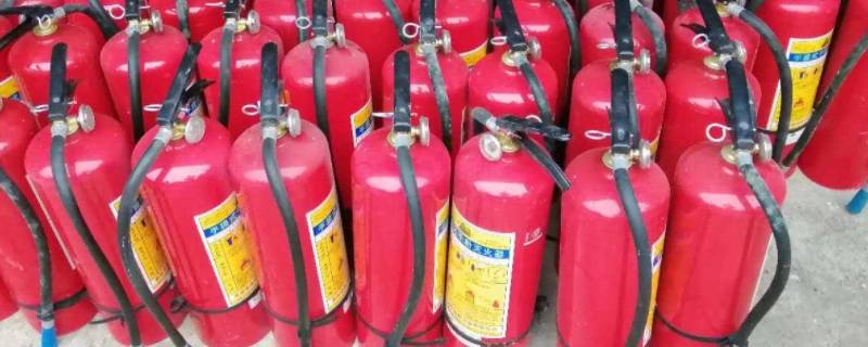 手提式干粉灭火器能扑救什么火灾 手提式干粉灭火器可以灭什么火