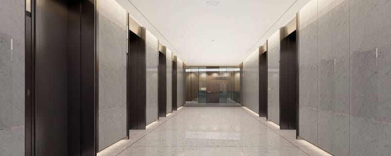 等候电梯时应该靠哪边站（等电梯时应该怎么站）