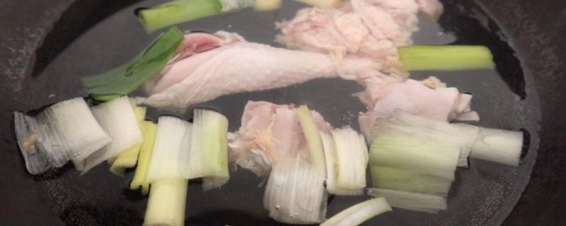 汆水和焯水区别 焯水就是汆水吗