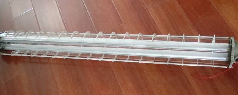 教室用的灯管是什么灯 教室里用的灯是什么灯