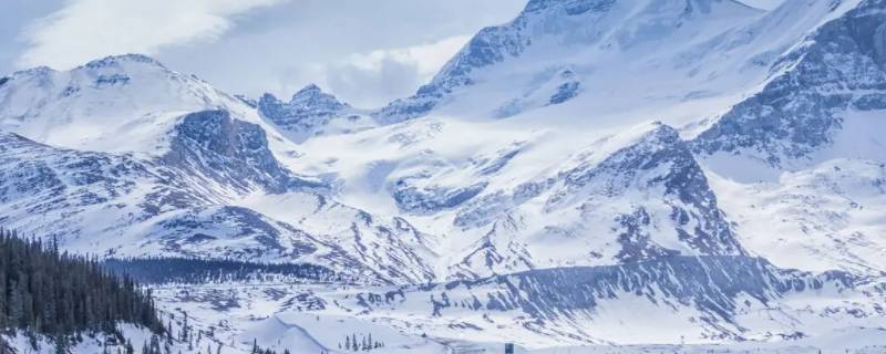 红军过雪山是哪座山 红军过雪山是哪座山有多高