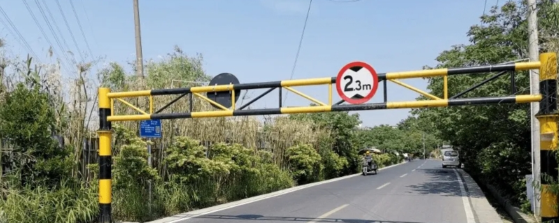 超过限高限宽扣几分（高速公路超过限高限宽扣几分）
