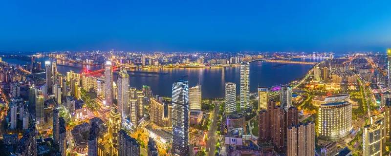 南昌红谷滩区哪边客流量大（南昌红谷滩发达吗）