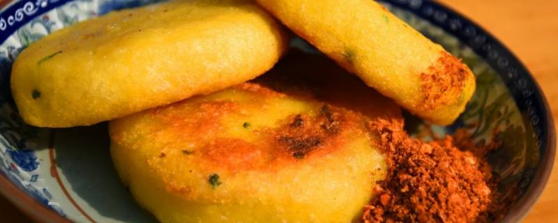 贵阳洋芋粑粑的甜酱是什么酱（贵阳洋芋粑沾的甜酱怎么做）