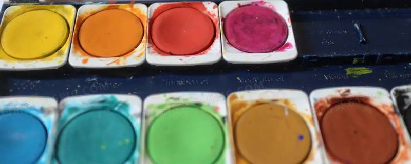 如何做动车打包颜料盒（如何做动车打包颜料盒视频）