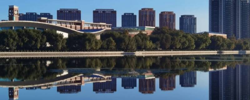 齐齐哈尔劳动湖和嫩江有什么区别（齐齐哈尔劳动湖有多深）