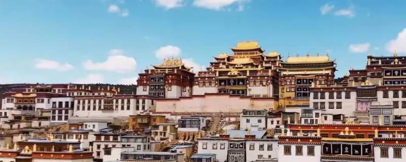 香格里拉做旅游海报的意义 香格里拉旅游广告宣传语