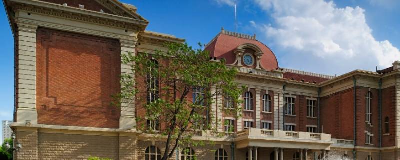 天津哪个学校要求法语四级（天津哪个学校要求法语四级成绩）