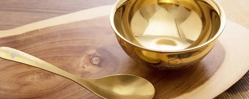 钛餐具发白是什么问题