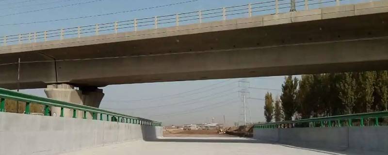 郑州玉兰街下穿铁路什么意思