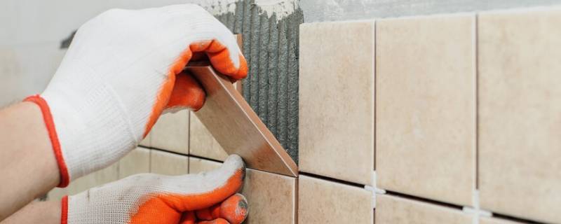 贴瓷砖在不在设计图纸的范围里面（贴瓷砖在不在设计图纸的范围里面显示）