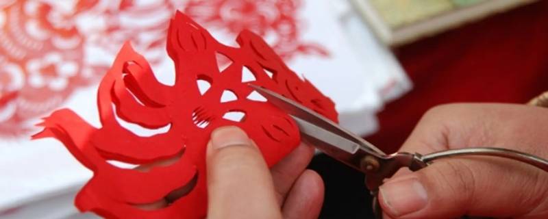 不是剪纸吉祥图案的三大特征是（吉祥纹样与剪纸的关系是什么）