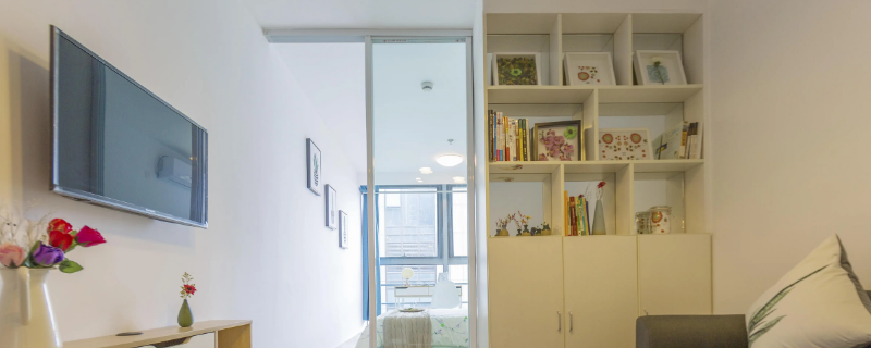 为啥租的公寓窗户是斜槽的（租的房子里面都是斜的）